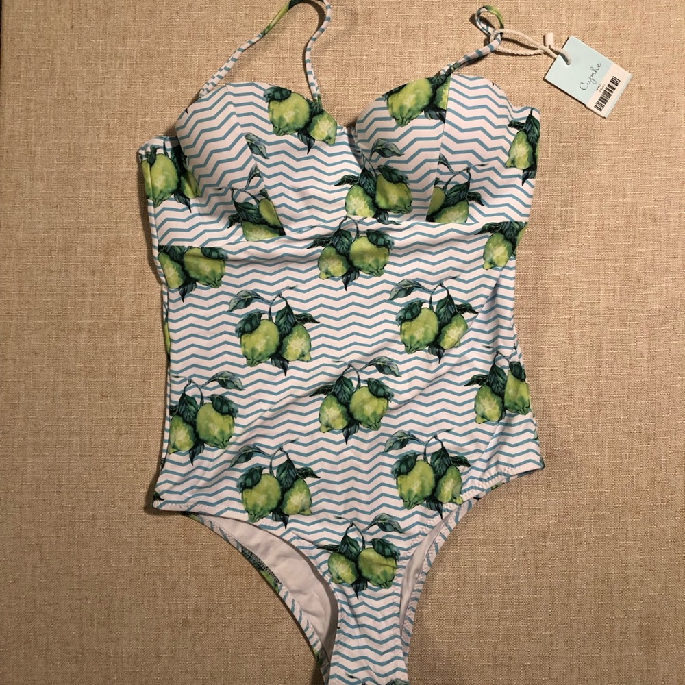 Cupshe one piece bathing suit small